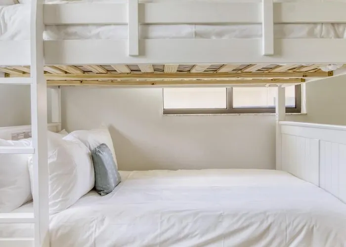 The Endless Summer Hideaway