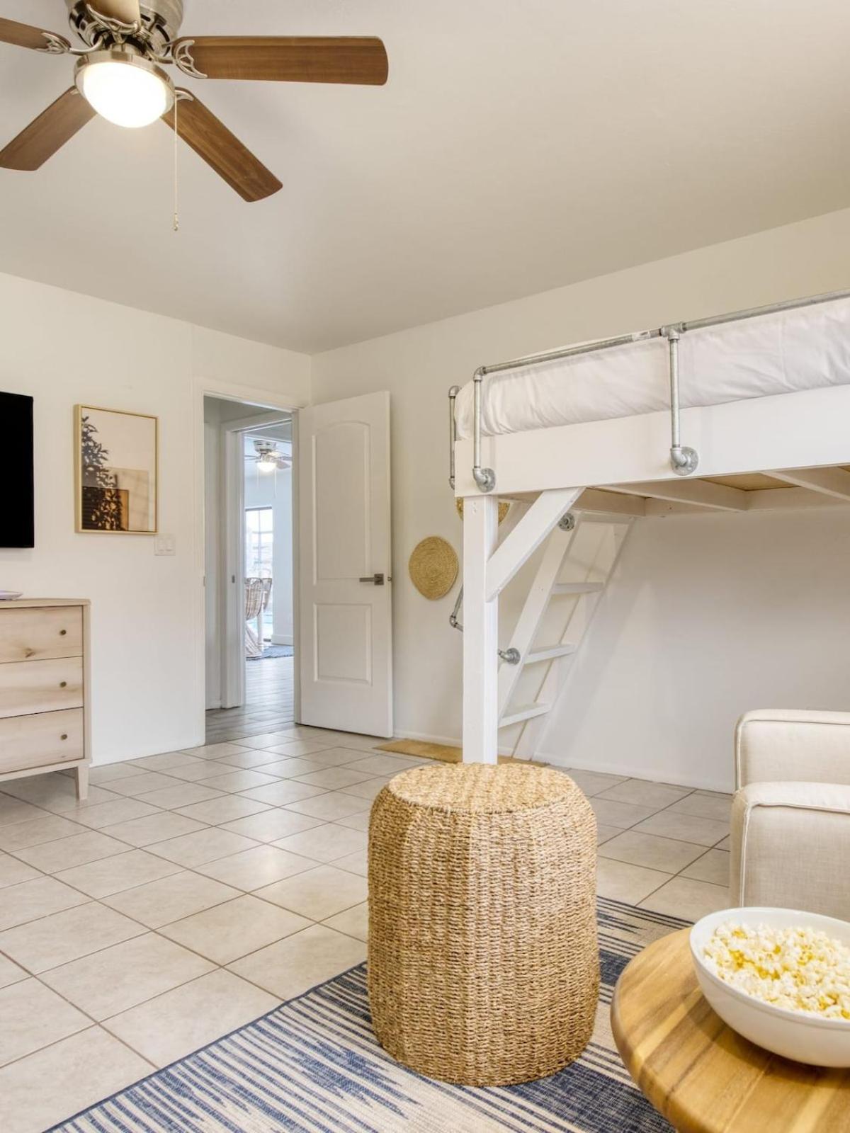 Holiday home The Endless Summer Hideaway